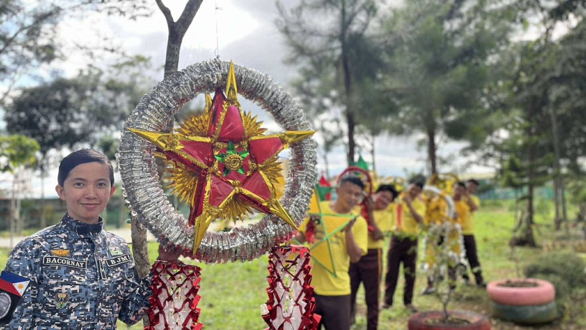 Malaybalay inmates now selling Christmas lanterns