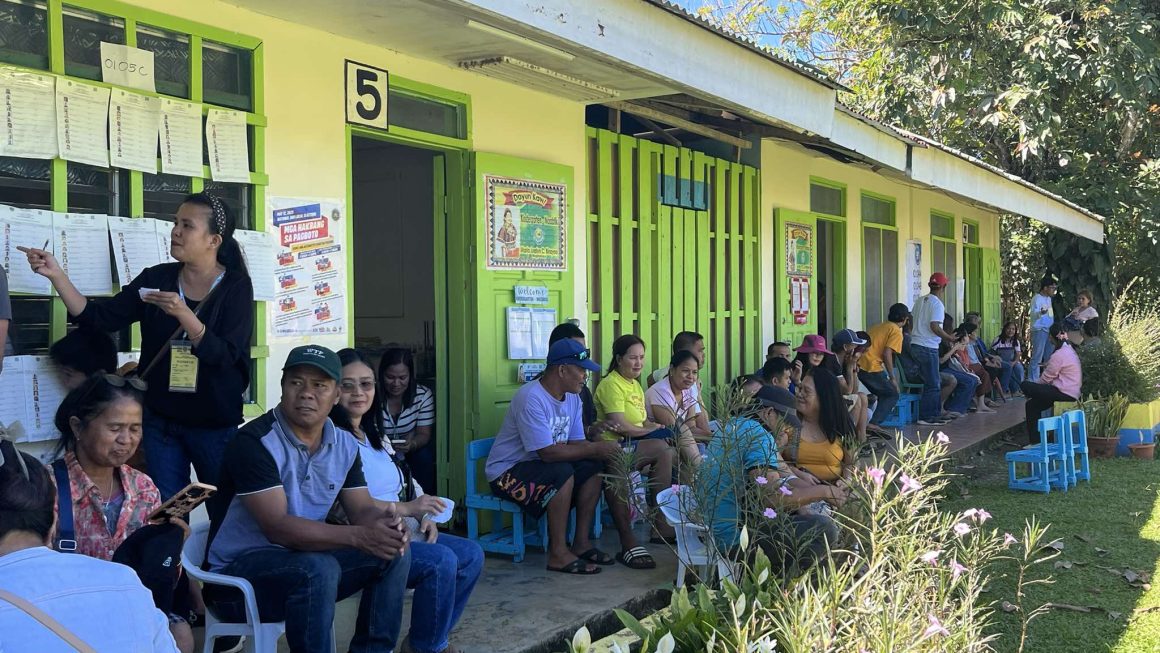 Voters fall in longer queues in Kalasungay, Malaybalay City